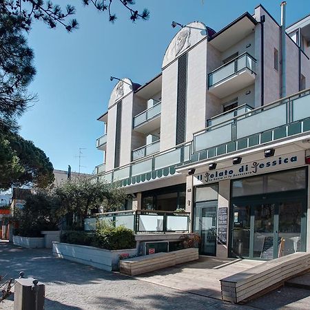 Hotel Zeus Cesenatico Esterno foto