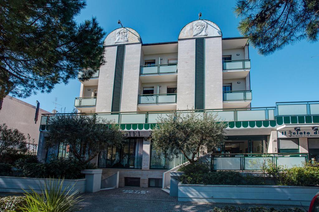 Hotel Zeus Cesenatico Esterno foto