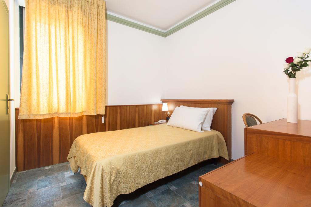Hotel Zeus Cesenatico Camera foto