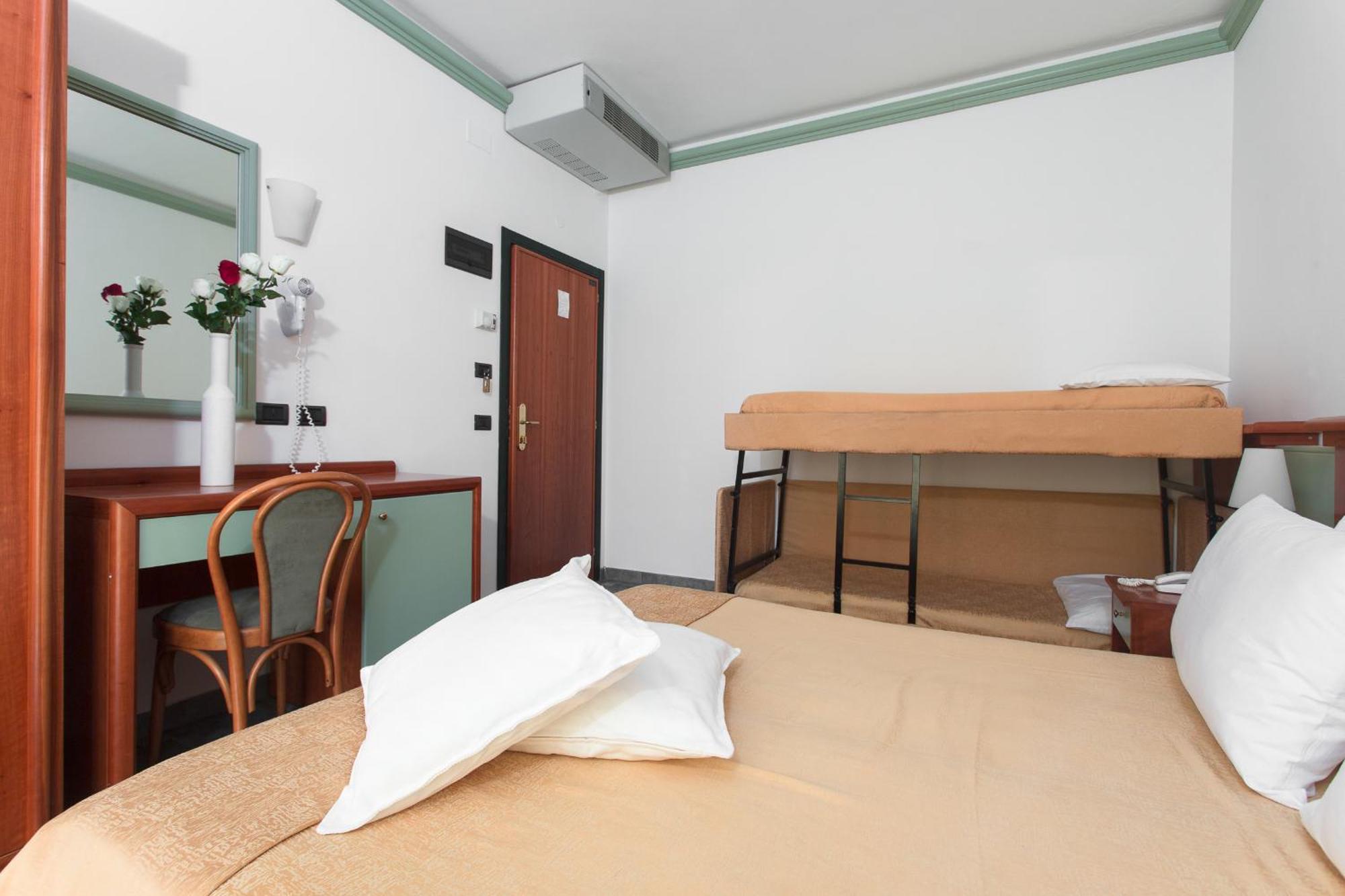 Hotel Zeus Cesenatico Esterno foto