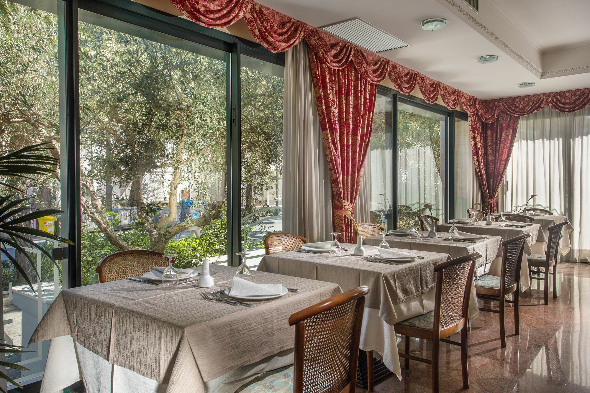 Hotel Zeus Cesenatico Esterno foto